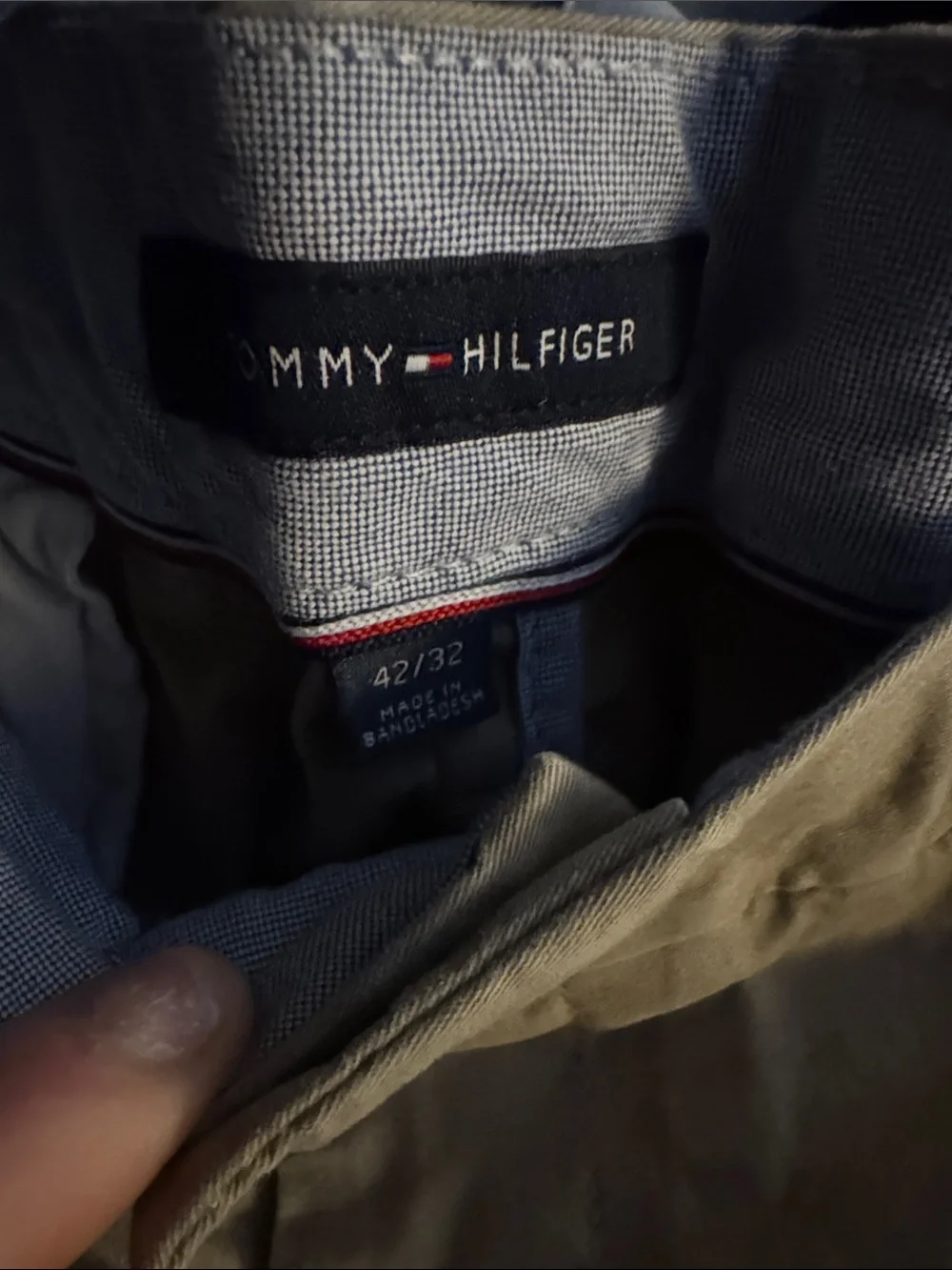 Tommy Hilfiger chinos 42*32 khaki, Lightweight and stretchy